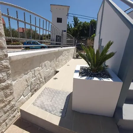 Seaside Holiday House Tkon, Pasman - 14664 בית נופש טקון