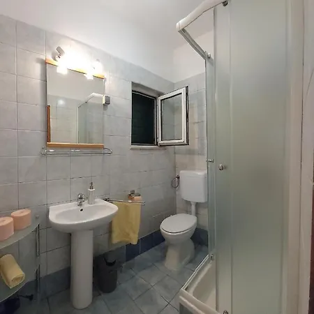Seaside Holiday House Tkon, Pasman - 14664 * טקון